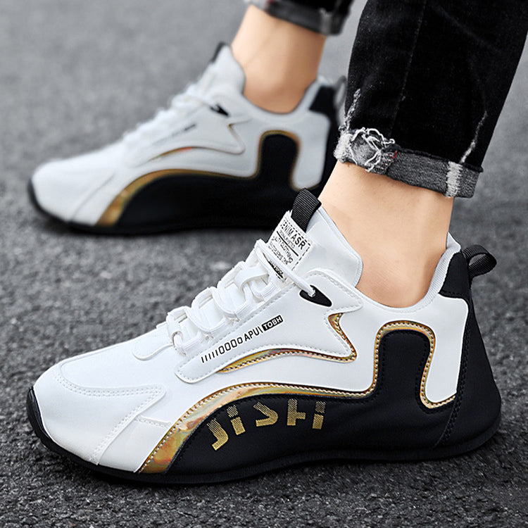 Weisser Dad Sneaker mit goldenen Akzenten