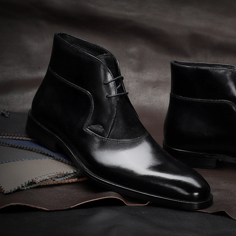 Polierte Herren Schnürboots aus Leder in Braun