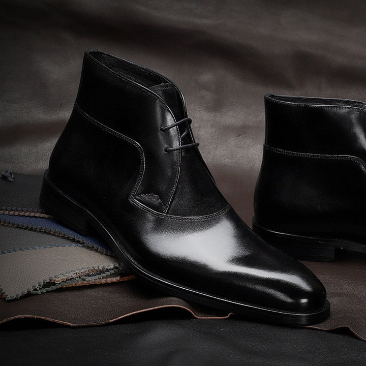 Polierte Herren Schnürboots aus Leder in Braun
