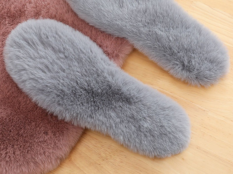 Paar Plüsch-Einlegesohlen für warme Winterschuhe
